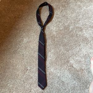 Calvin Klein Men Burgundy Tie Very Stylish Men Tie